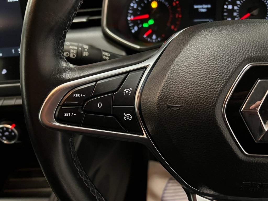 Used Renault Clio 2021 for sale - 77153161: Photo 32