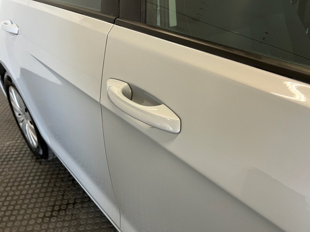 Used Volkswagen Golf 2017 for sale - 76386611: Photo 11