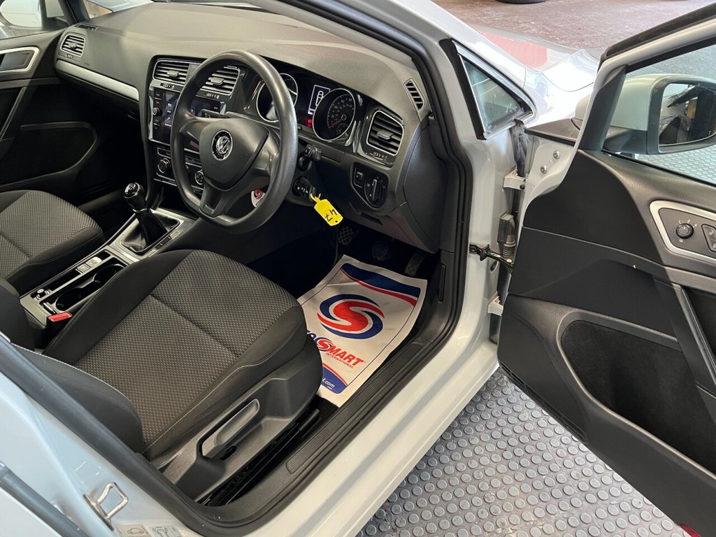 Used Volkswagen Golf 2017 for sale - 76386611: Photo 19