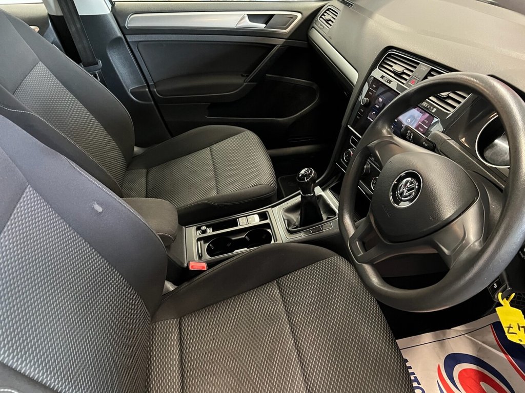 Used Volkswagen Golf 2017 for sale - 76386611: Photo 20