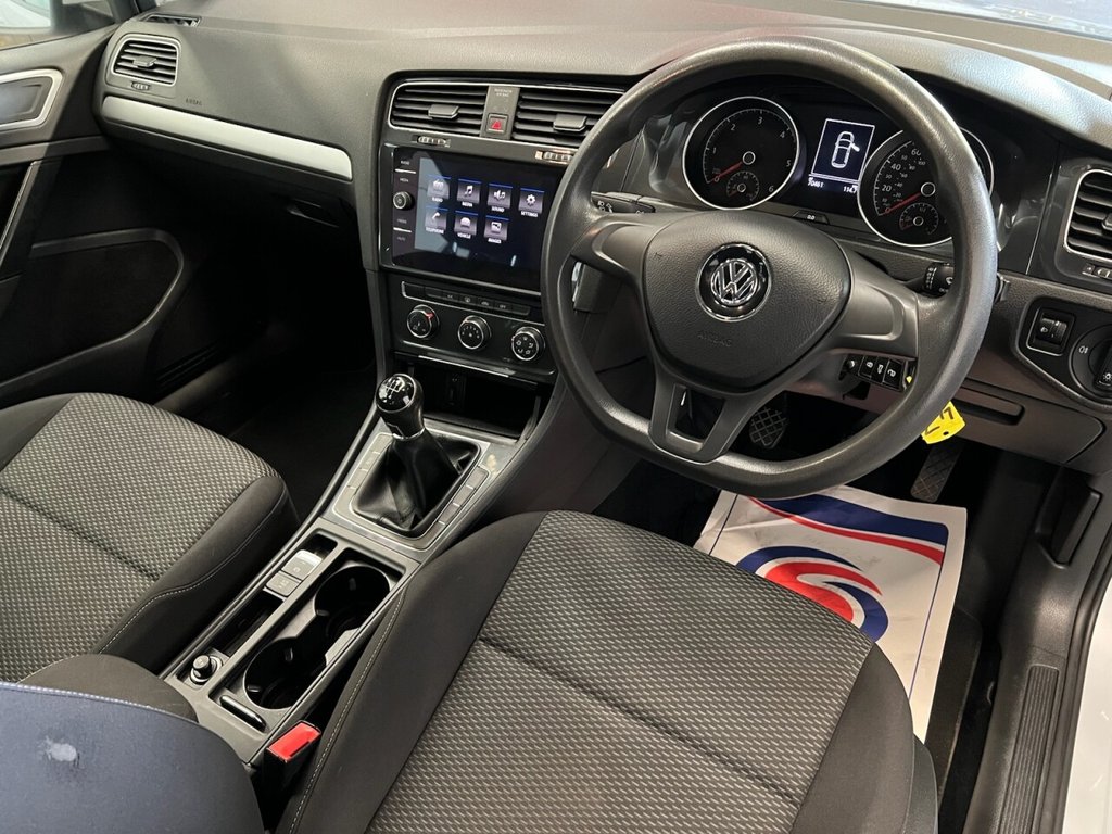 Used Volkswagen Golf 2017 for sale - 76386611: Photo 21