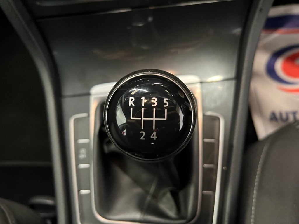 Used Volkswagen Golf 2017 for sale - 76386611: Photo 28