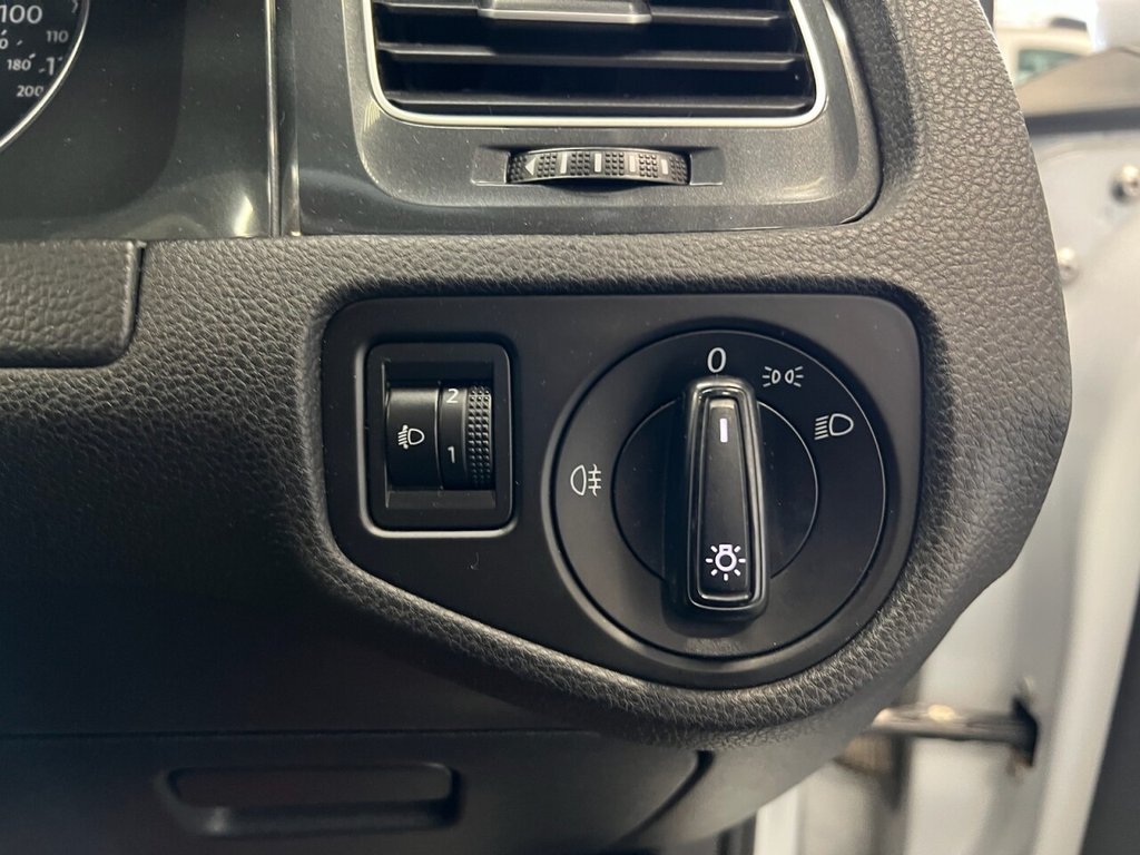 Used Volkswagen Golf 2017 for sale - 76386611: Photo 35