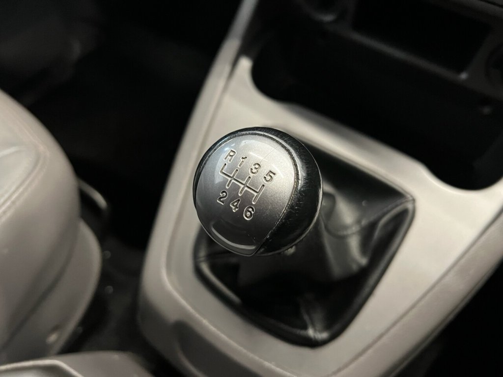 Used Ssangyong Turismo 2016 for sale - 78017022: Photo 24