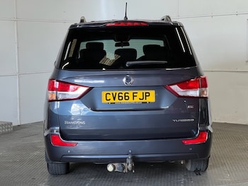 Used Ssangyong Turismo 2016 for sale - 78350326: Photo