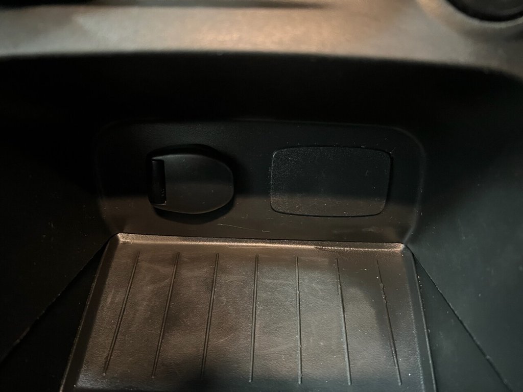 Used Renault Captur 2014 for sale - 76783357: Photo 25