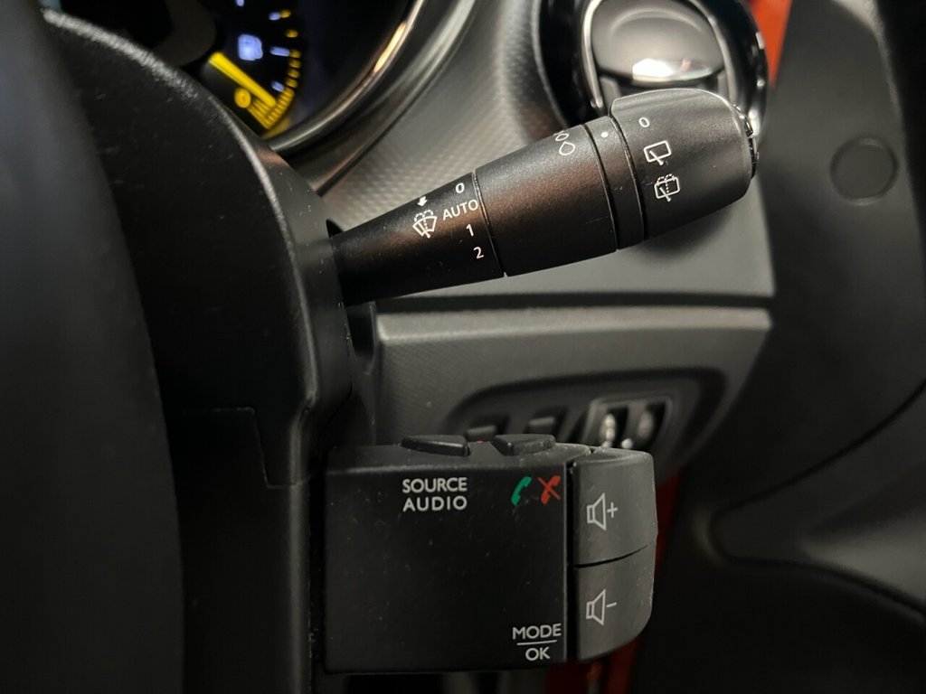 Used Renault Captur 2014 for sale - 76783357: Photo 30