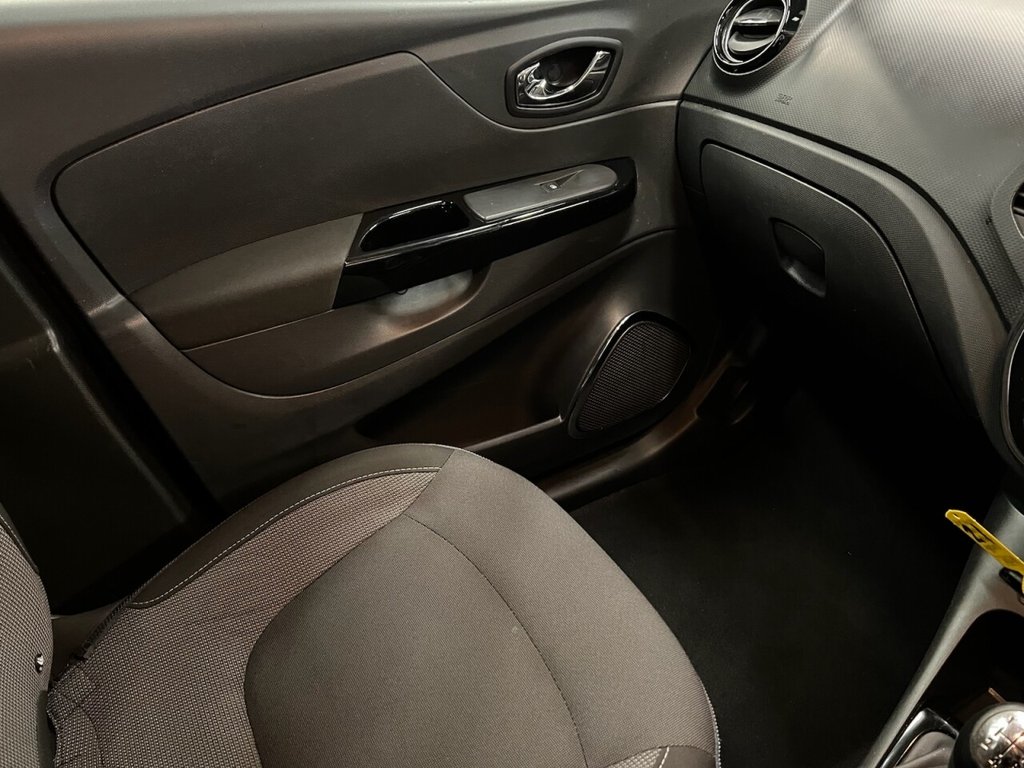 Used Renault Captur 2014 for sale - 76783357: Photo 33