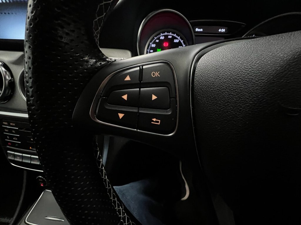 Used Mercedes-Benz GLA 2018 for sale - 76470302: Photo 11