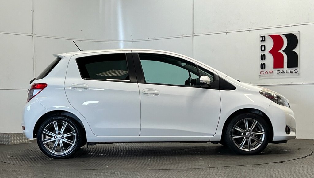 Used Toyota Yaris 2013 for sale - 76406401: Photo 2