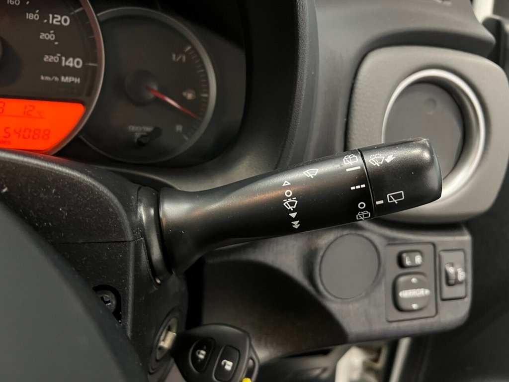 Used Toyota Yaris 2013 for sale - 76406401: Photo 28