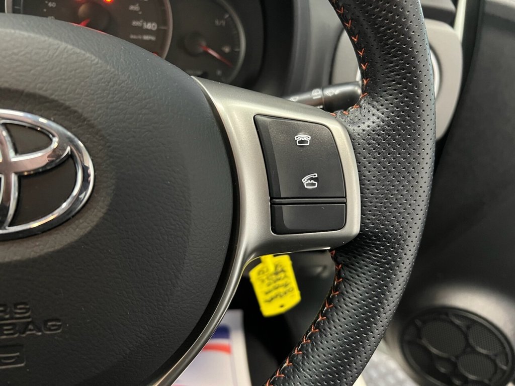 Used Toyota Yaris 2013 for sale - 76406401: Photo 30