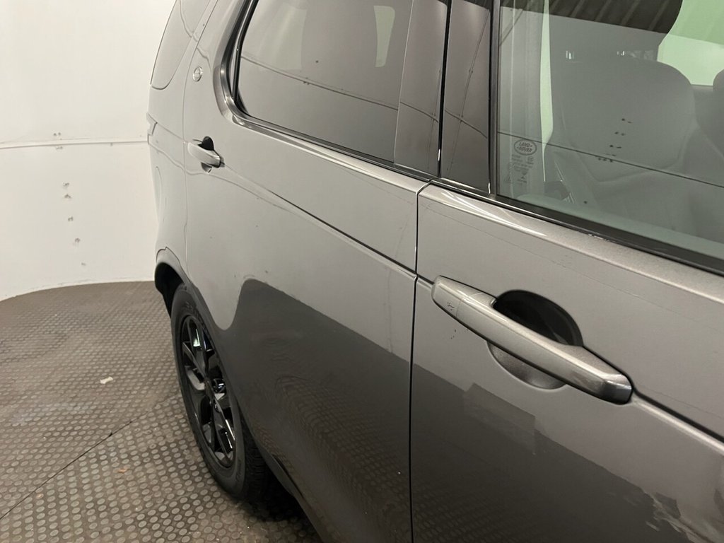 Used Land Rover Discovery 2017 for sale - 77212863: Photo 11