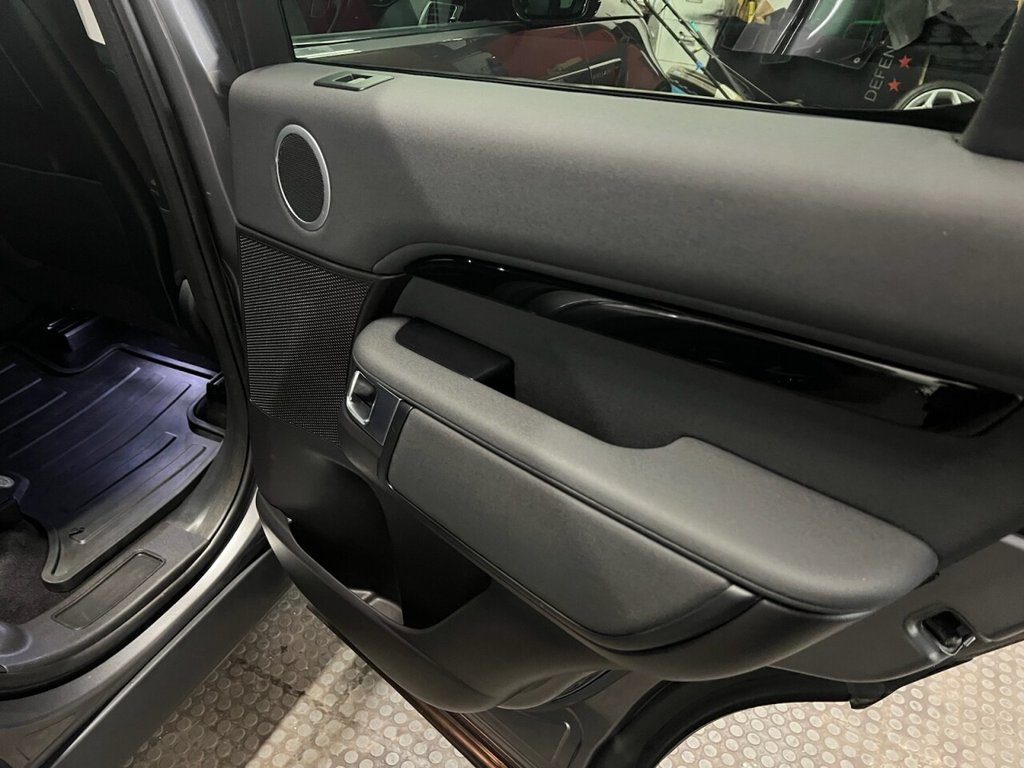 Used Land Rover Discovery 2017 for sale - 77212863: Photo 17