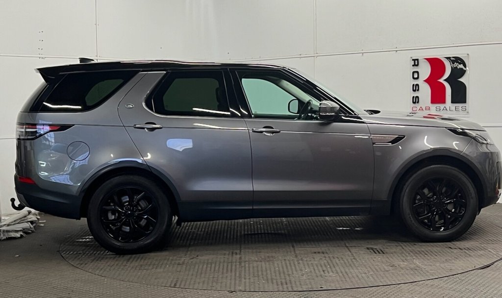 Used Land Rover Discovery 2017 for sale - 77212863: Photo 2