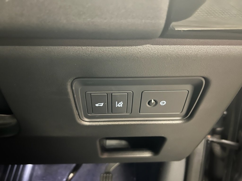 Used Land Rover Discovery 2017 for sale - 77212863: Photo 35