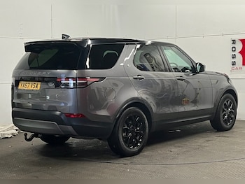 Used Land Rover Discovery 2017 for sale - 77212863: Photo