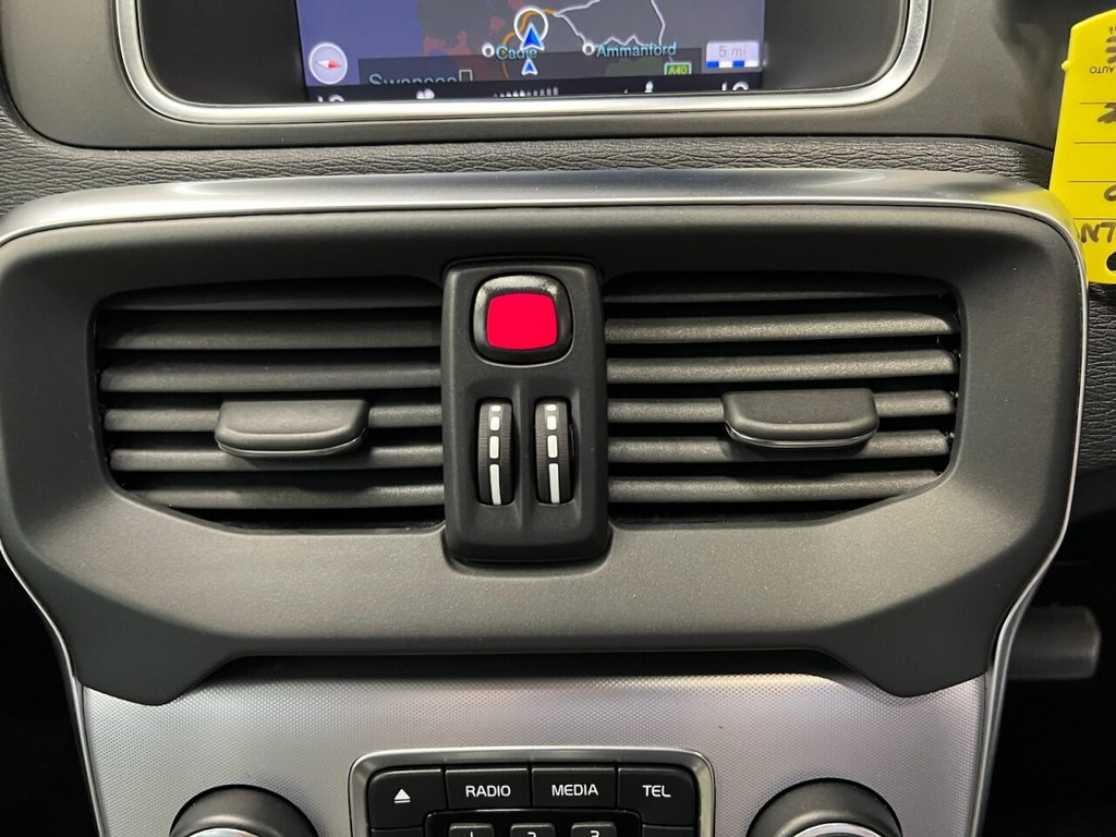 Used Volvo V40 2018 for sale - 77383512: Photo 25