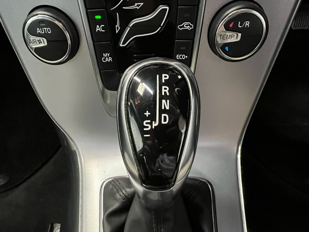 Used Volvo V40 2018 for sale - 77383512: Photo 27