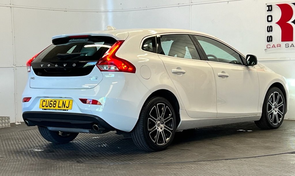 Used Volvo V40 2018 for sale - 77383512: Photo 3