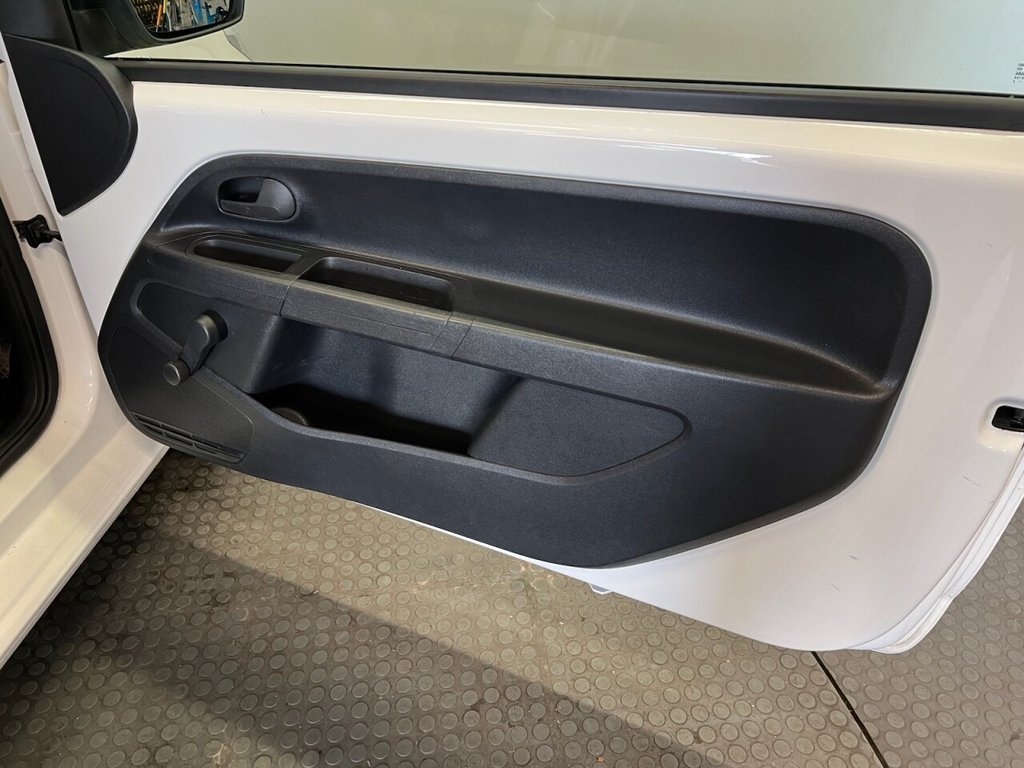 Used Volkswagen up! 2012 for sale - 78016772: Photo 16