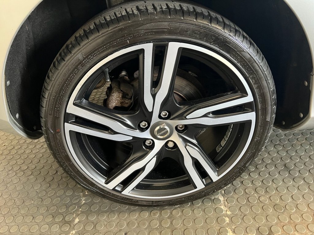 Used Volvo V40 2016 for sale - 77835413: Photo 13