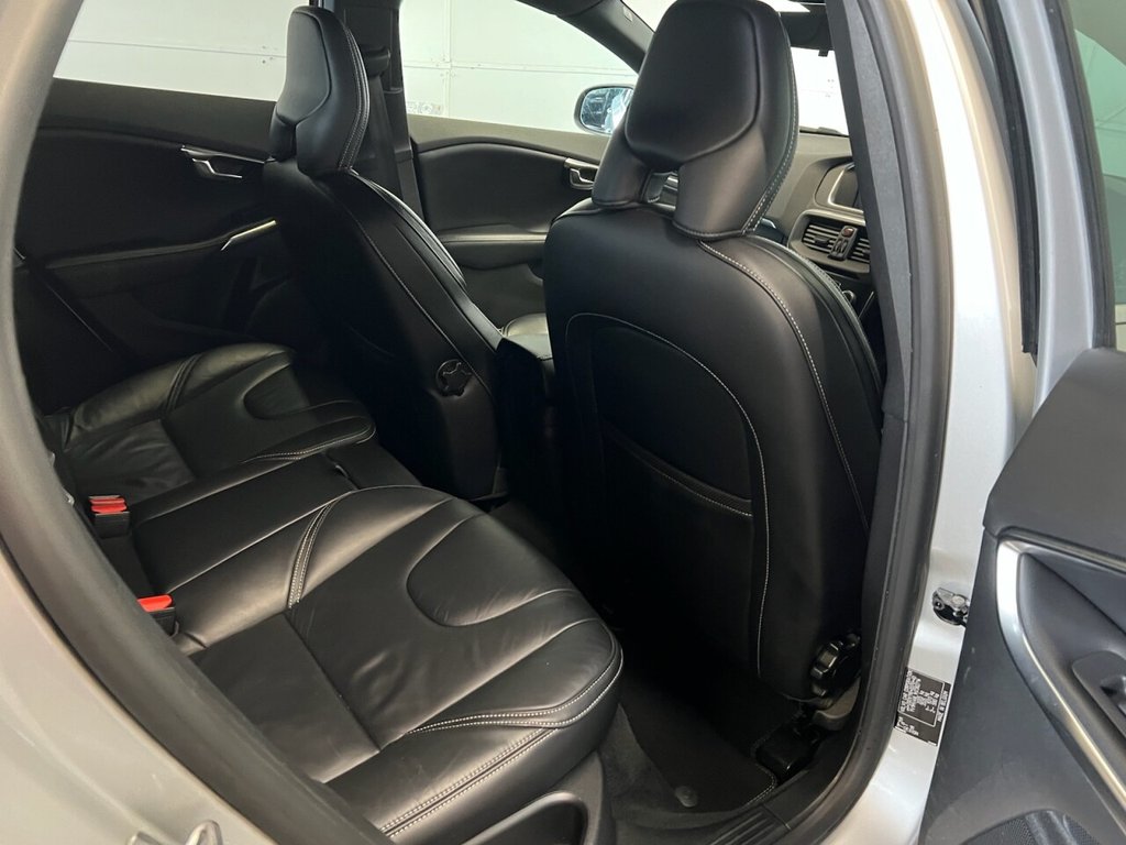 Used Volvo V40 2016 for sale - 77835413: Photo 15