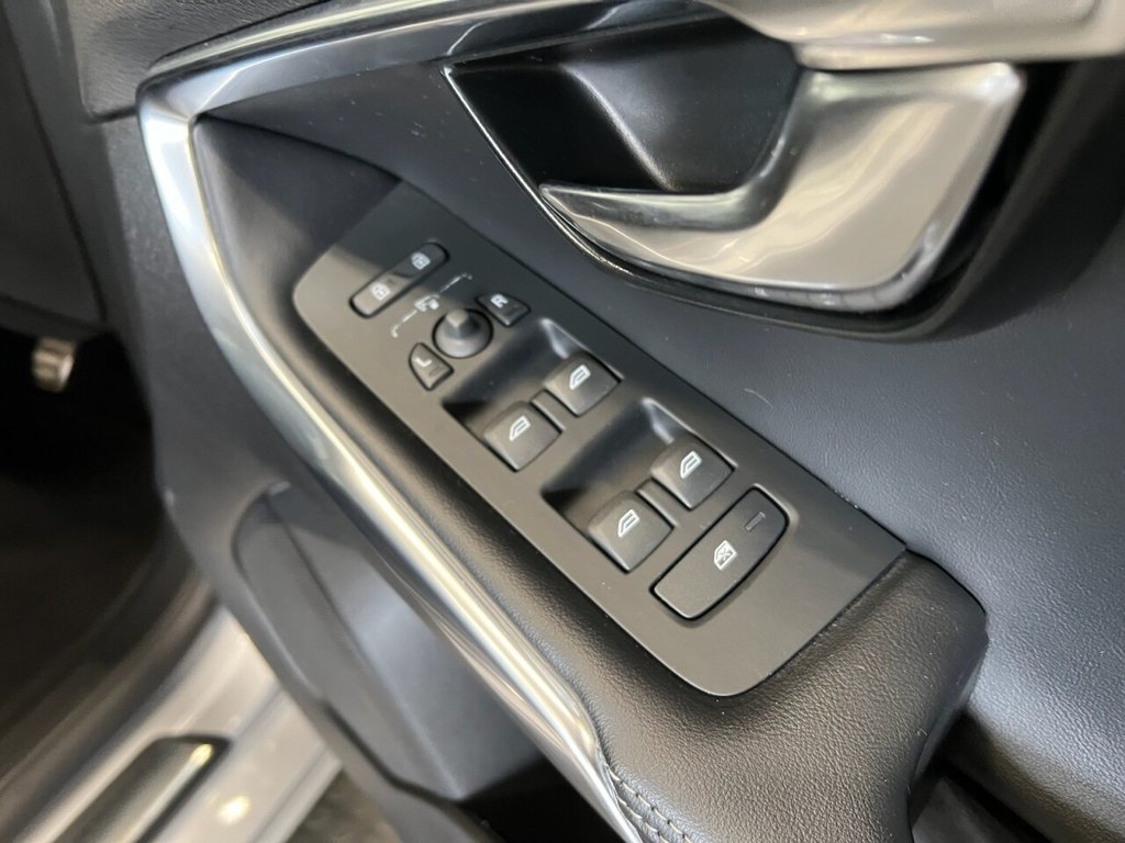 Used Volvo V40 2016 for sale - 77835413: Photo 18