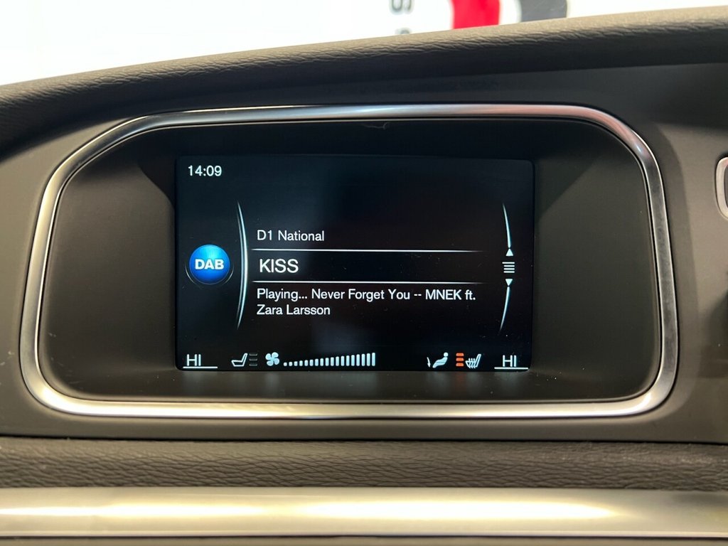 Used Volvo V40 2016 for sale - 77835413: Photo 21