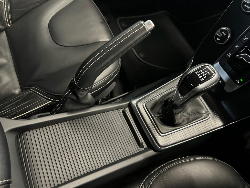 Used Volvo V40 2016 for sale - 77835413: Photo 25