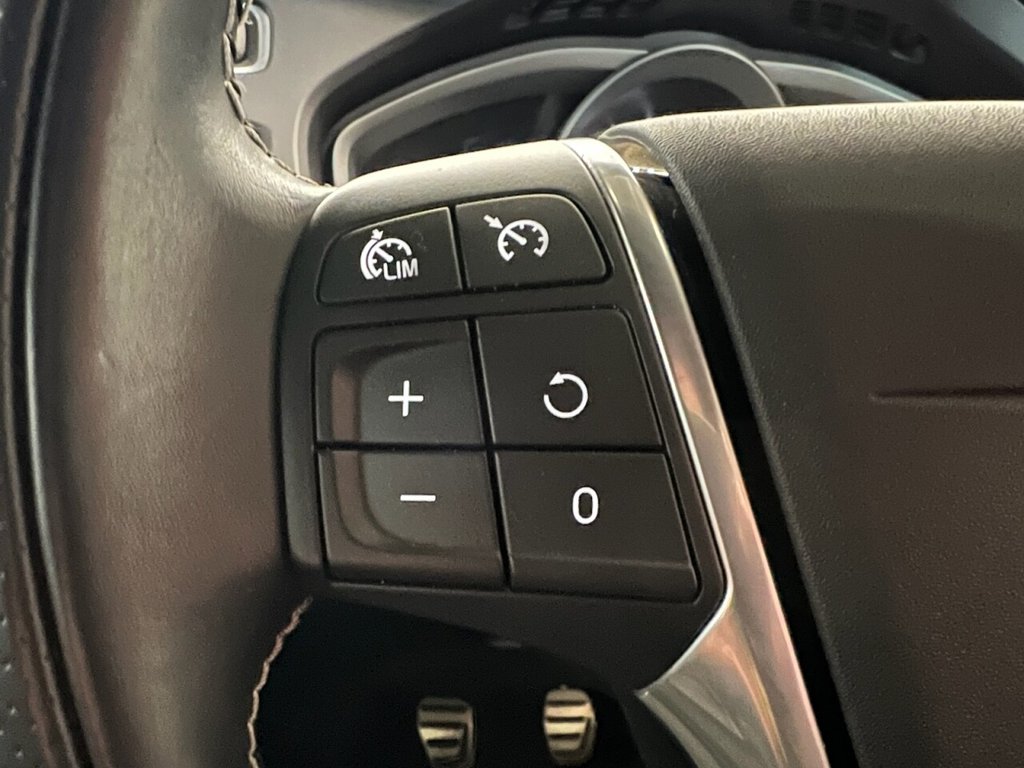 Used Volvo V40 2016 for sale - 77835413: Photo 26