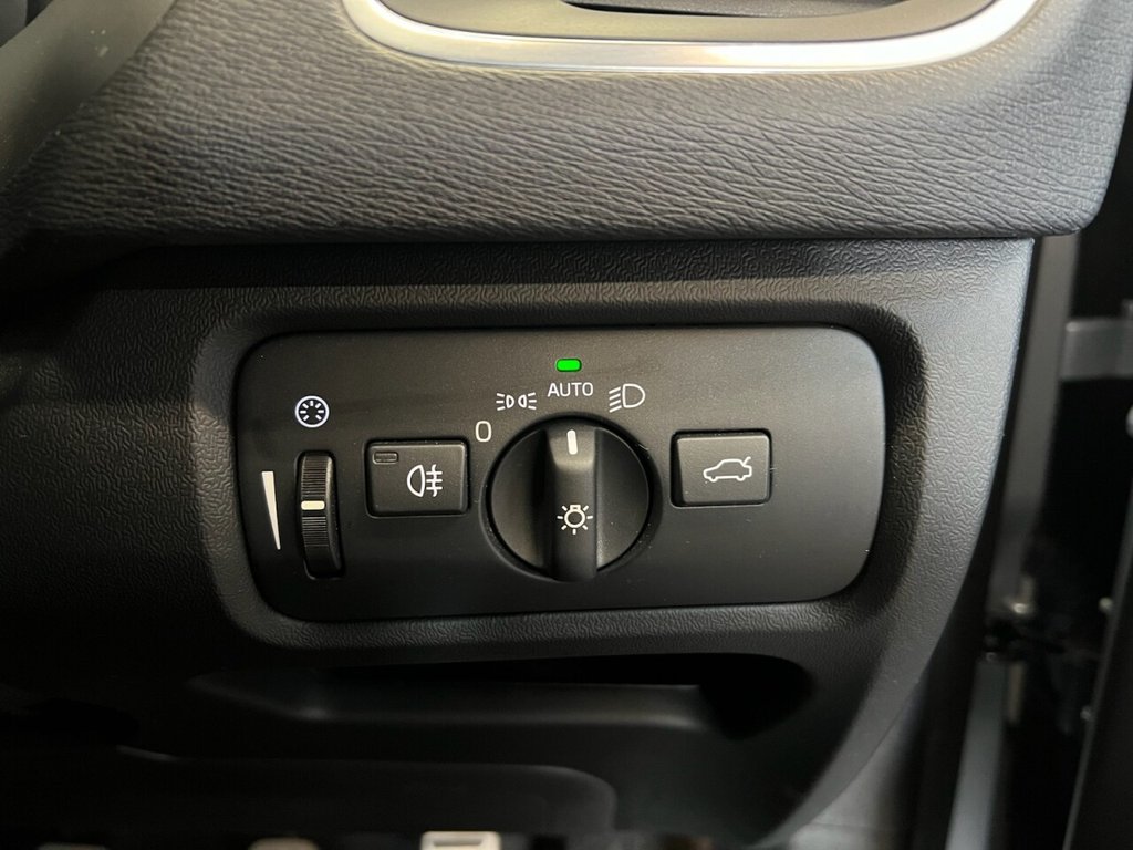 Used Volvo V40 2016 for sale - 77835413: Photo 29