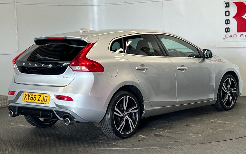 Used Volvo V40 2016 for sale - 77835413: Photo 3