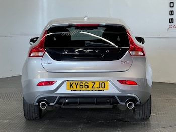 Used Volvo V40 2016 for sale - 77835413: Photo