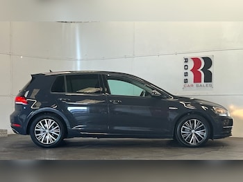 Used Volkswagen Golf 2018 for sale - 79438320: Photo