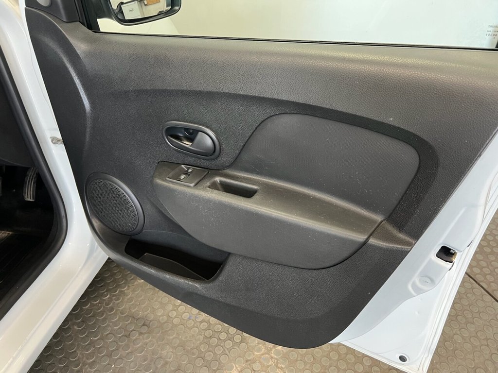 Used Dacia Sandero Stepway 2019 for sale - 78029986: Photo 18