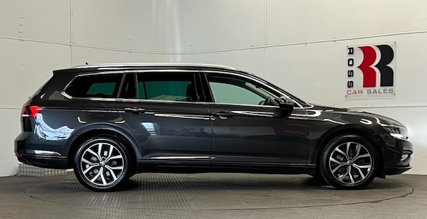 Used Volkswagen Passat 2021 for sale - 76291092: Photo 2