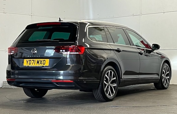 Used Volkswagen Passat 2021 for sale - 76291092: Photo 3