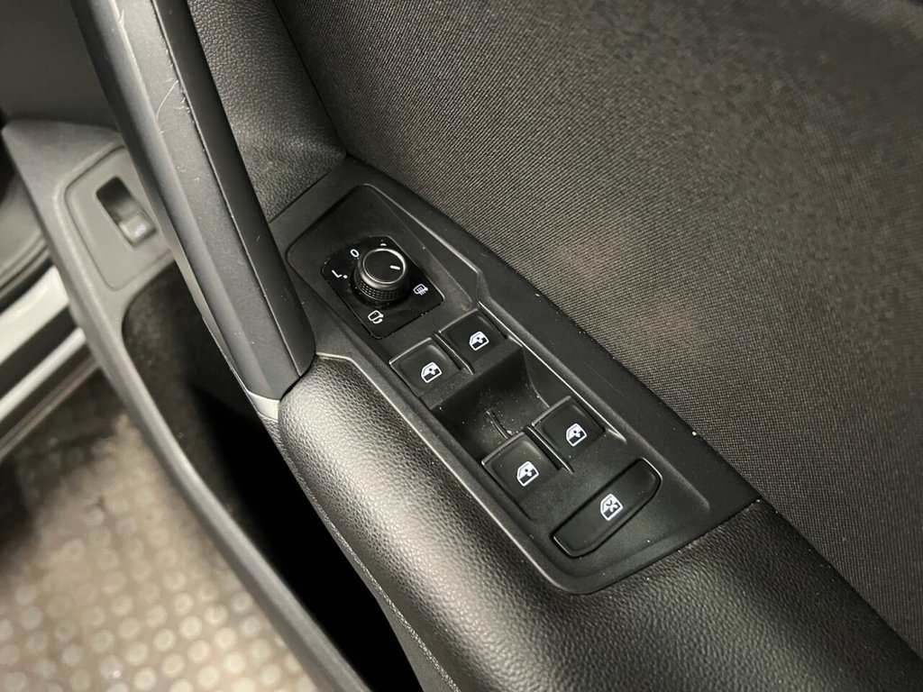 Used Volkswagen Tiguan 2016 for sale - 76923598: Photo 24