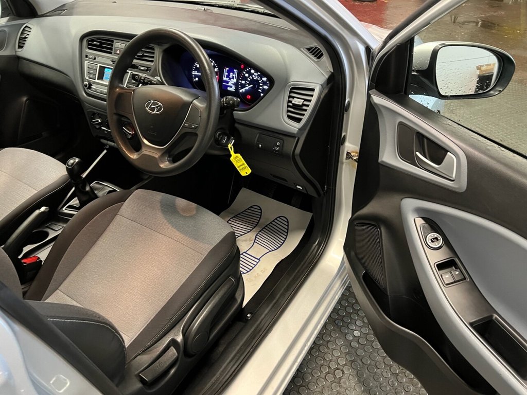 Used Hyundai i20 2015 for sale - 77734659: Photo 18