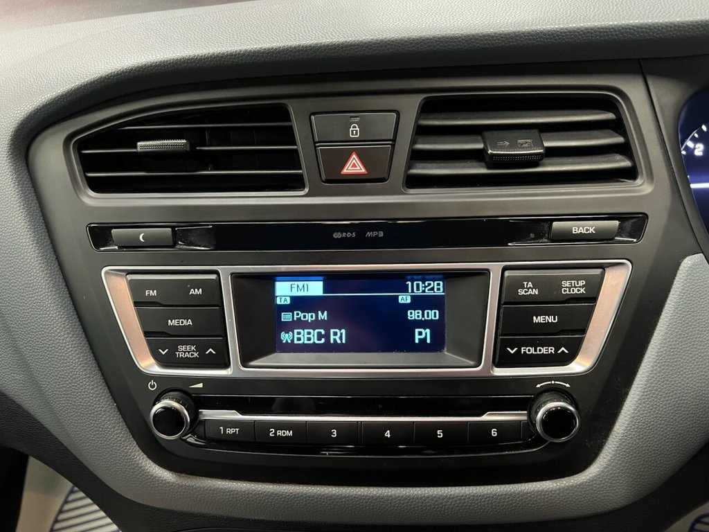 Used Hyundai i20 2015 for sale - 77734659: Photo 23