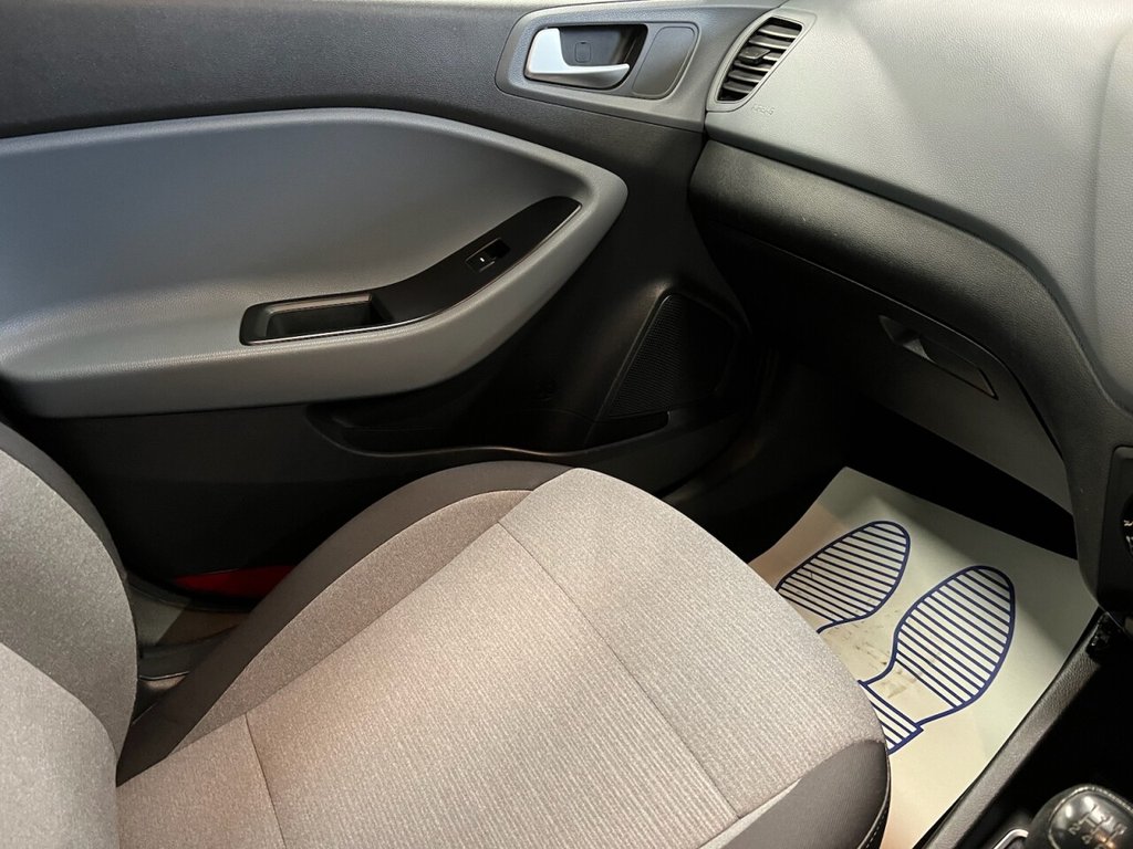 Used Hyundai i20 2015 for sale - 77734659: Photo 32