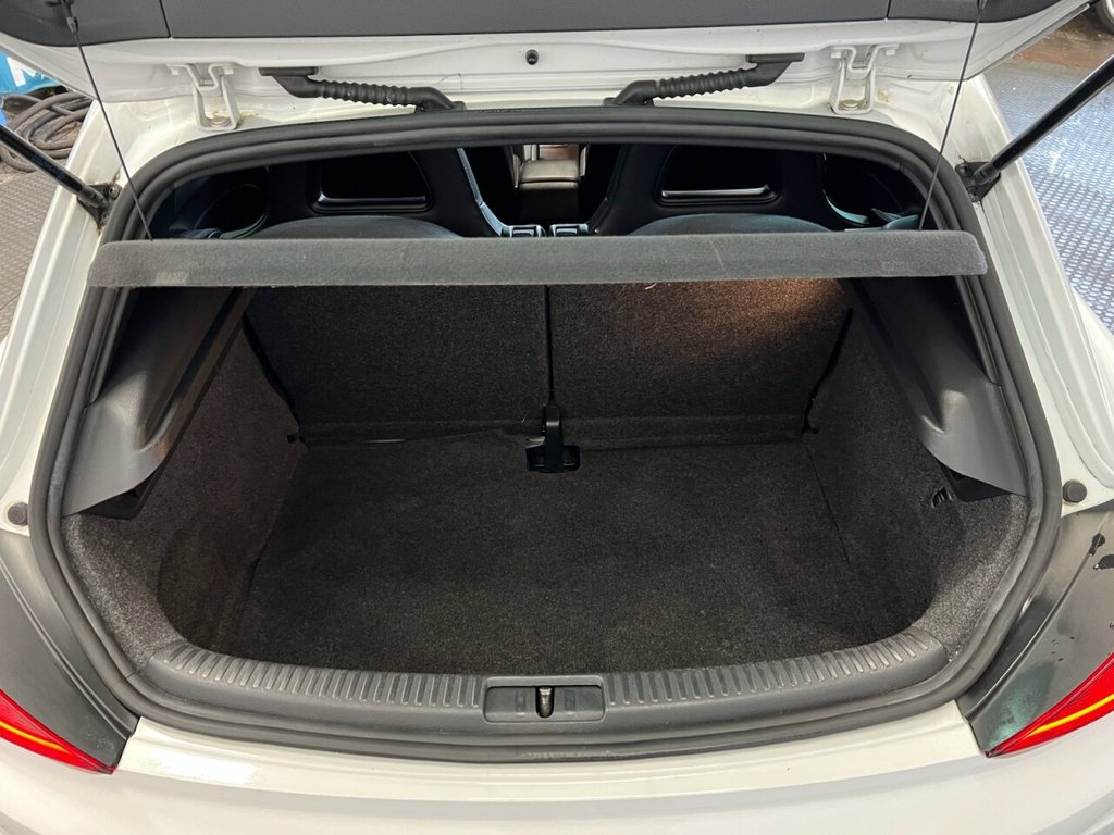 Used Volkswagen Scirocco 2017 for sale - 77408712: Photo 14