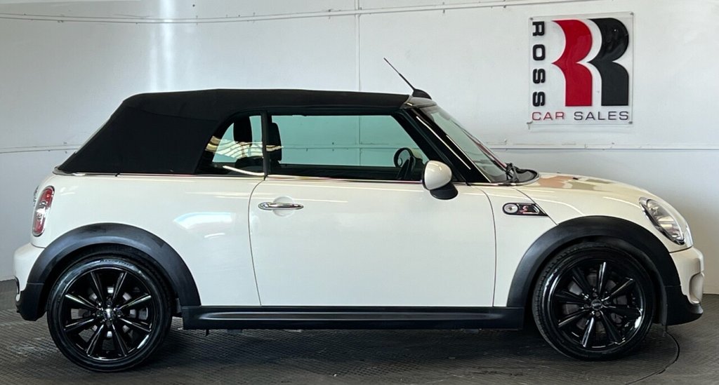 Used MINI Convertible 2013 for sale - 78082634: Photo 2