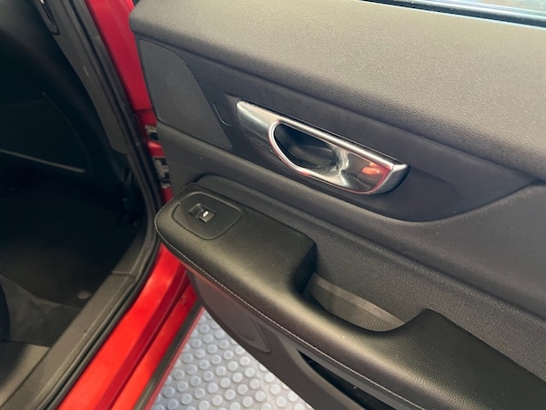 Used Volvo V60 2019 for sale - 75685043: Photo 19