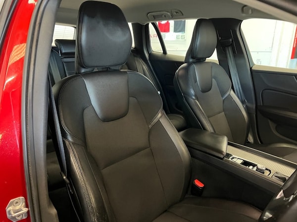 Used Volvo V60 2019 for sale - 75685043: Photo 23