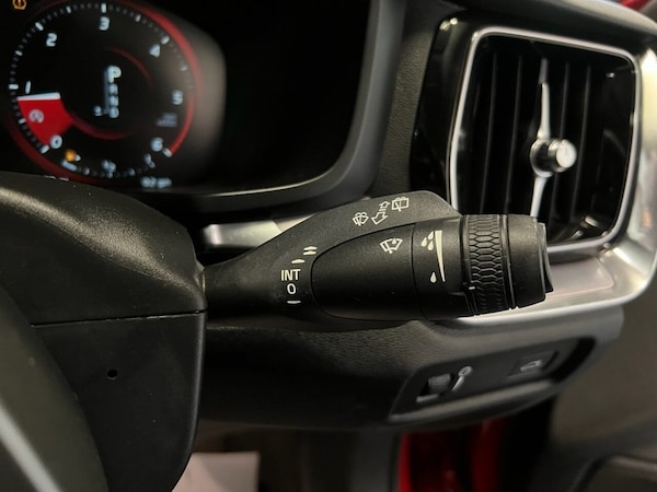 Used Volvo V60 2019 for sale - 75685043: Photo 32