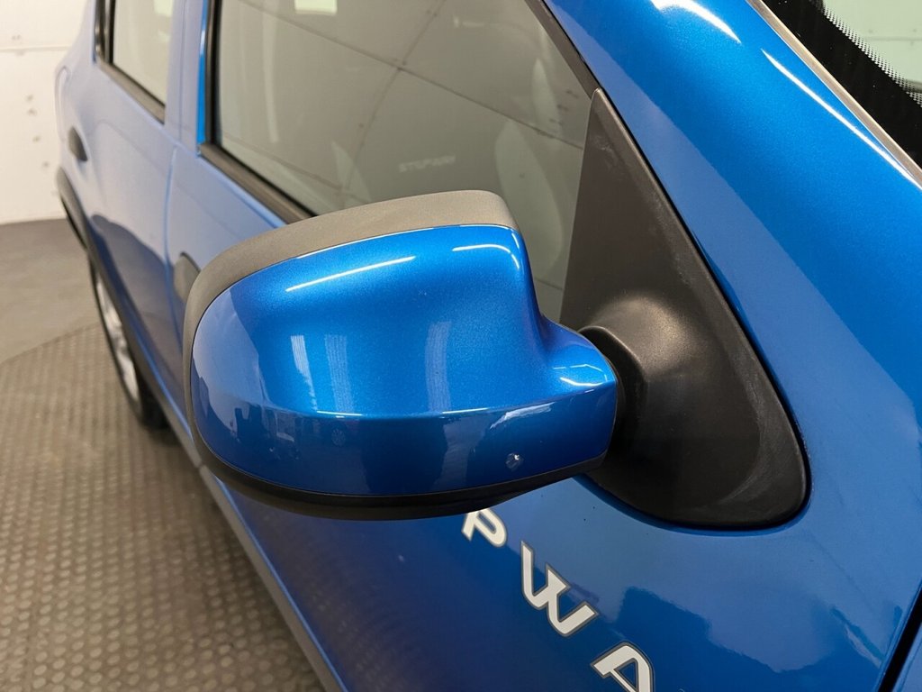 Used Dacia Sandero Stepway 2015 for sale - 78200061: Photo 10