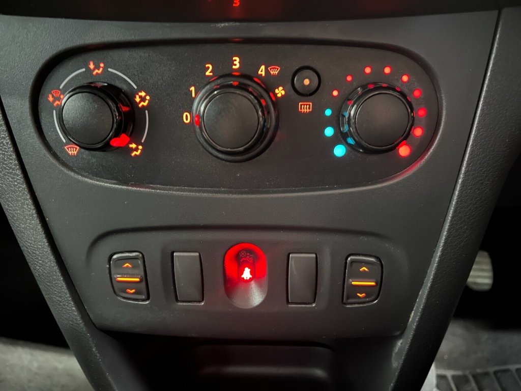 Used Dacia Sandero Stepway 2015 for sale - 78200061: Photo 22