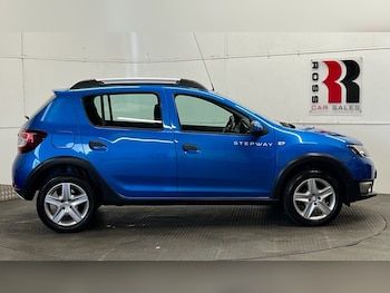 Used Dacia Sandero Stepway 2015 for sale - 78200061: Photo